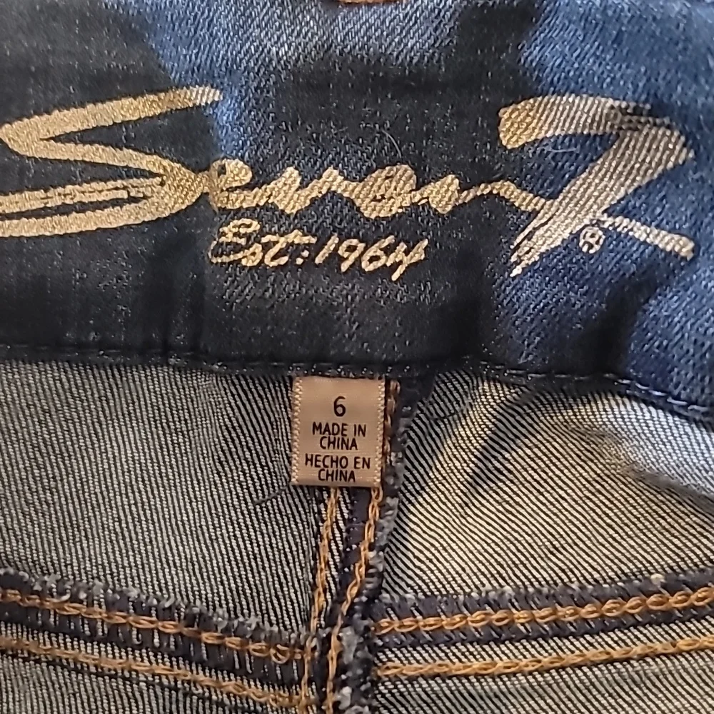 Seven 7 skinny tummyless ๐ jeans - Picture 3 of 10